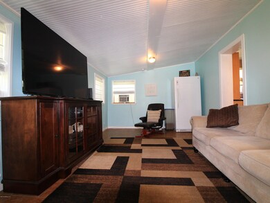 2303 Hugh Edwards Dr, Jacksonville, FL 32210 - photo 4