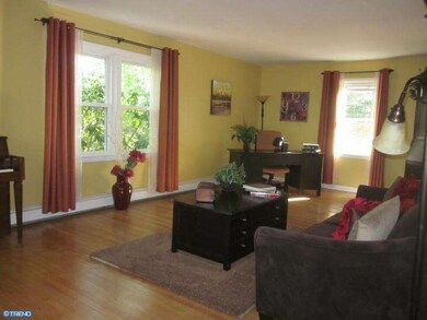 22 Winding Way, Glen Mills, PA 19342 - photo 3