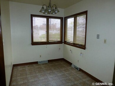Kitchen Dining Breakfast room/dining area off kitc