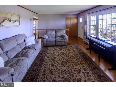 210 Yoder Rd, Harleysville, PA 19438 - photo 5