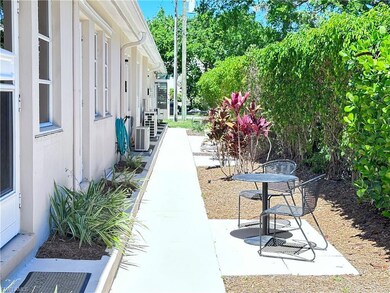 1011 7th St S unit 1011, Naples, FL 34102 - photo 5