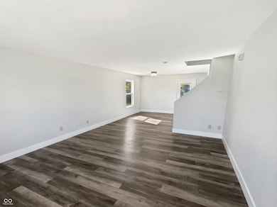 1654 Carriage Cir, Shelbyville, IN 46176 - photo 3