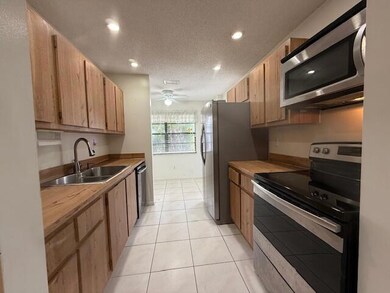 4891 Palm Hill Dr unit 22B, West Palm Beach, FL 33415 - photo 4