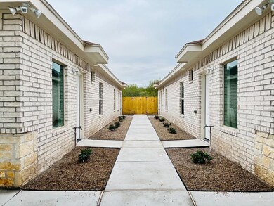 1201 W Garfield Ave unit 3, Alton, TX 78573 - photo 2