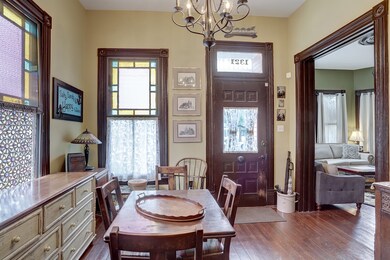 Front foyer with the front door with its door chim