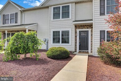 124 Redstone Dr, Denver, PA 17517 - photo 3