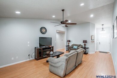 3746 Chicago St NE, Keizer, OR 97303 - photo 5