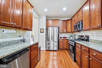 6894 Boothe Ln, Haymarket, VA 20169 - photo 7