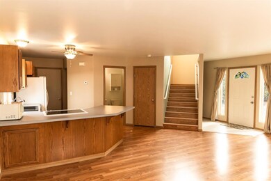 1004 NE Ross Rd, Bend, OR 97701 - photo 4