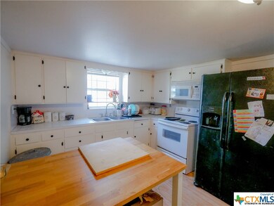 13390 Bendle Rd, Troy, TX 76579 - photo 3