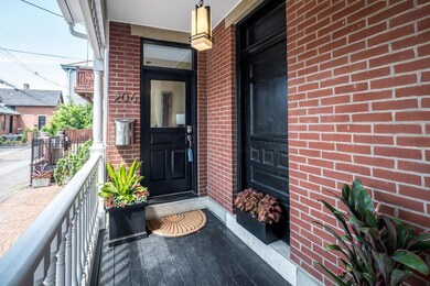 206 E Beck St, Columbus, OH 43206 - photo 4