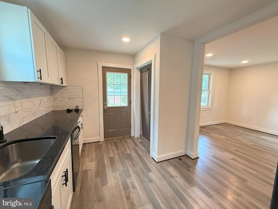 369 Charles St, Winchester, VA 22601 - photo 6