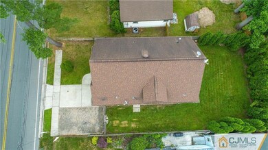 1014 Feather Bed Ln, Edison, NJ 08820 - photo 7