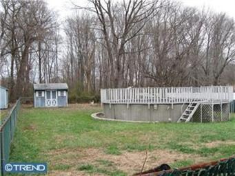 4505 Chandler Dr, Brookhaven, PA 19015 - photo 2