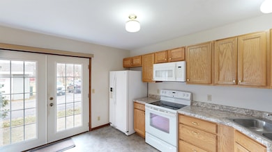 302 Swanton Rd, Madison, WI 53714 - photo 2