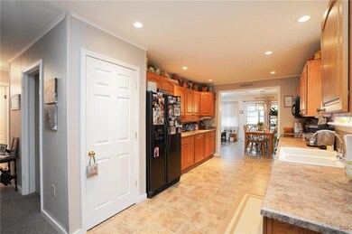 328 W Spruce St, Tamaqua, PA 18252 - photo 7