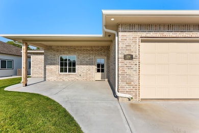 1208 Stutzman, Halstead, KS 67056 - photo 2