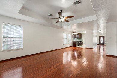 8818 Rainesville Ln, Houston, TX 77075 - photo 3
