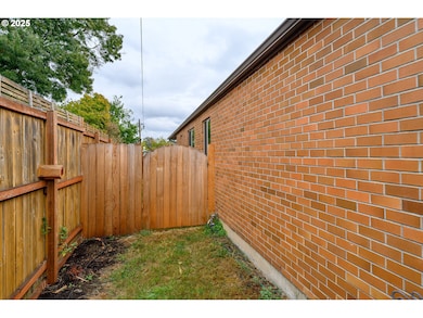 714 S Meridian St, Newberg, OR 97132 - photo 3