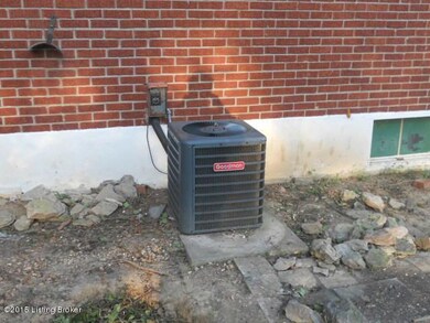 9109 Cinderella Ln, Louisville, KY 40229 - photo 6