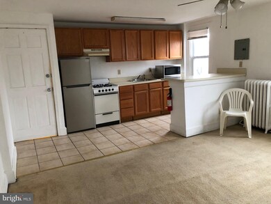 1001 Clifton Ave unit 3RD FLOOR FRONT, Darby, PA 19023 - photo 5