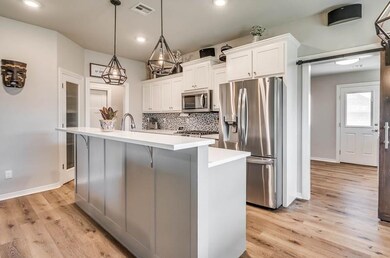 1906 Glenbrook Dr, Shawnee, OK 74804 - photo 7