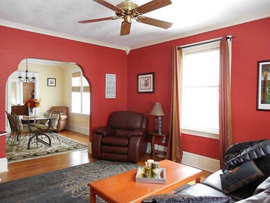 27 Hillcrest Ave, Pawtucket, RI 02860 - photo 4