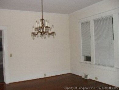 314 E 2nd St, Siler City, NC 27344 - photo 5