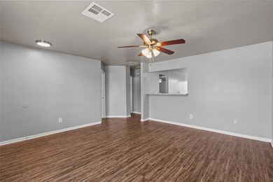 115 Green Isle Ave unit 115, Dickinson, TX 77539 - photo 5