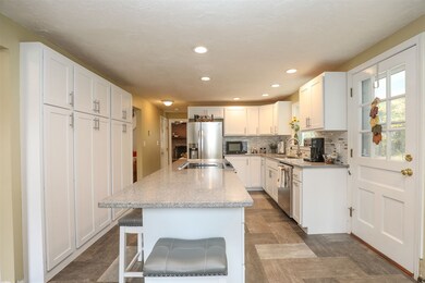 32 Catalina Ln, Nashua, NH 03064 - photo 7