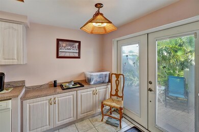 8352 Meadowbrook Dr unit 11, Seminole, FL 33777 - photo 6