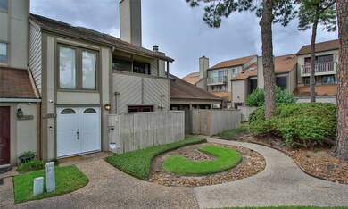 1041 Country Place Dr unit 1041, Houston, TX 77079 - photo 2