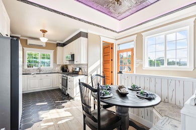 733 NE 3rd St, Prineville, OR 97754 - photo 6