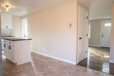 63 Phelps St, Easthampton, MA 01027 - photo 7