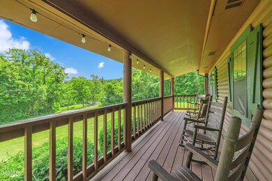 509 Thomas Loop Rd-124