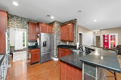 3466 Lurman Dr, Macungie, PA 18062 - photo 5