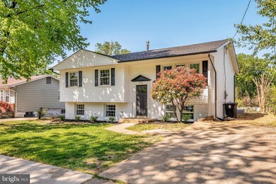 212 W Mill Ave, Capitol Heights, MD 20743 - photo 2