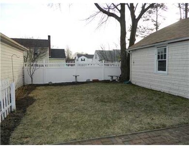 76 Waldron Ave, Cranston, RI 02910 - photo 4