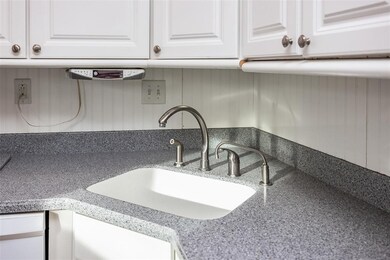 3219 Dalewood Ave SE, Cedar Rapids, IA 52403 - photo 6