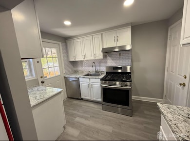 42 Macarthur Dr, Edison, NJ 08837 - photo 5