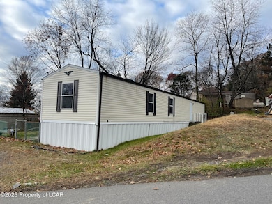 17 Mount Lookout Park, Exeter, PA 18643 - photo 2