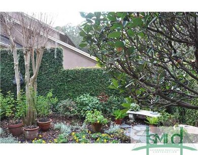 Yard/Garden. Courtyard