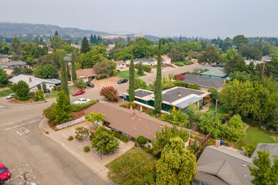 4190 Travona St, Redding, CA 96001 - photo 3