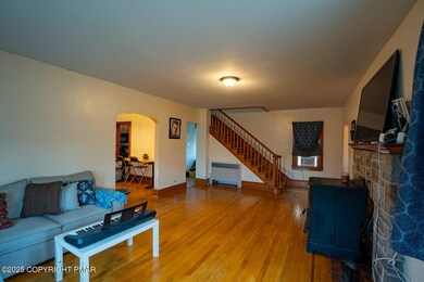 225 Claremont Ave, Tamaqua, PA 18252 - photo 5