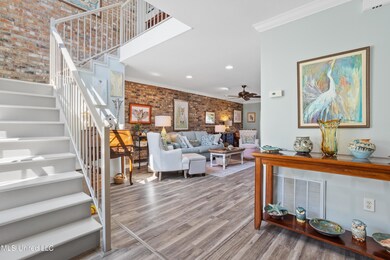 GULF OAKS-U40-LV RM1