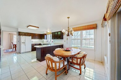 2355 Mohawk Ln, Glenview, IL 60026 - photo 7