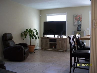 10620 Cuatro Vistas Dr unit C, El Paso, TX 79935 - photo 5