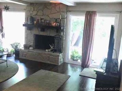 3906 E 60th Place, Tulsa, OK 74135 - photo 5