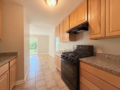 2711 Larkspur Ln, Hazel Crest, IL 60429 - photo 3