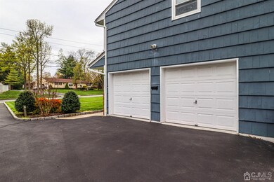 28 Wheatsheaf Rd, Clark, NJ 07066 - photo 4